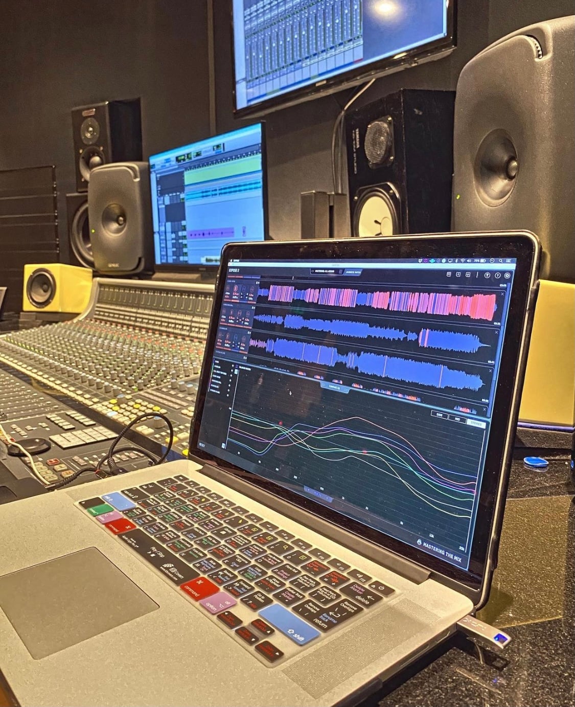 I will do Pro Analog Mixing and Mastering Services Spotfiy, iTunes, Apple Music etc