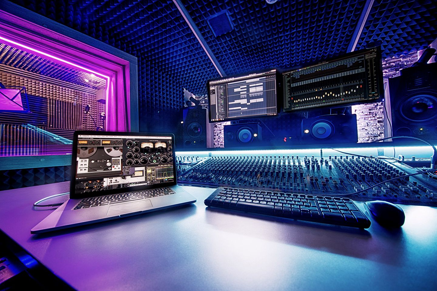 I will do Pro Analog Mastering Services for Spotfiy, iTunes, Apple Music & More..