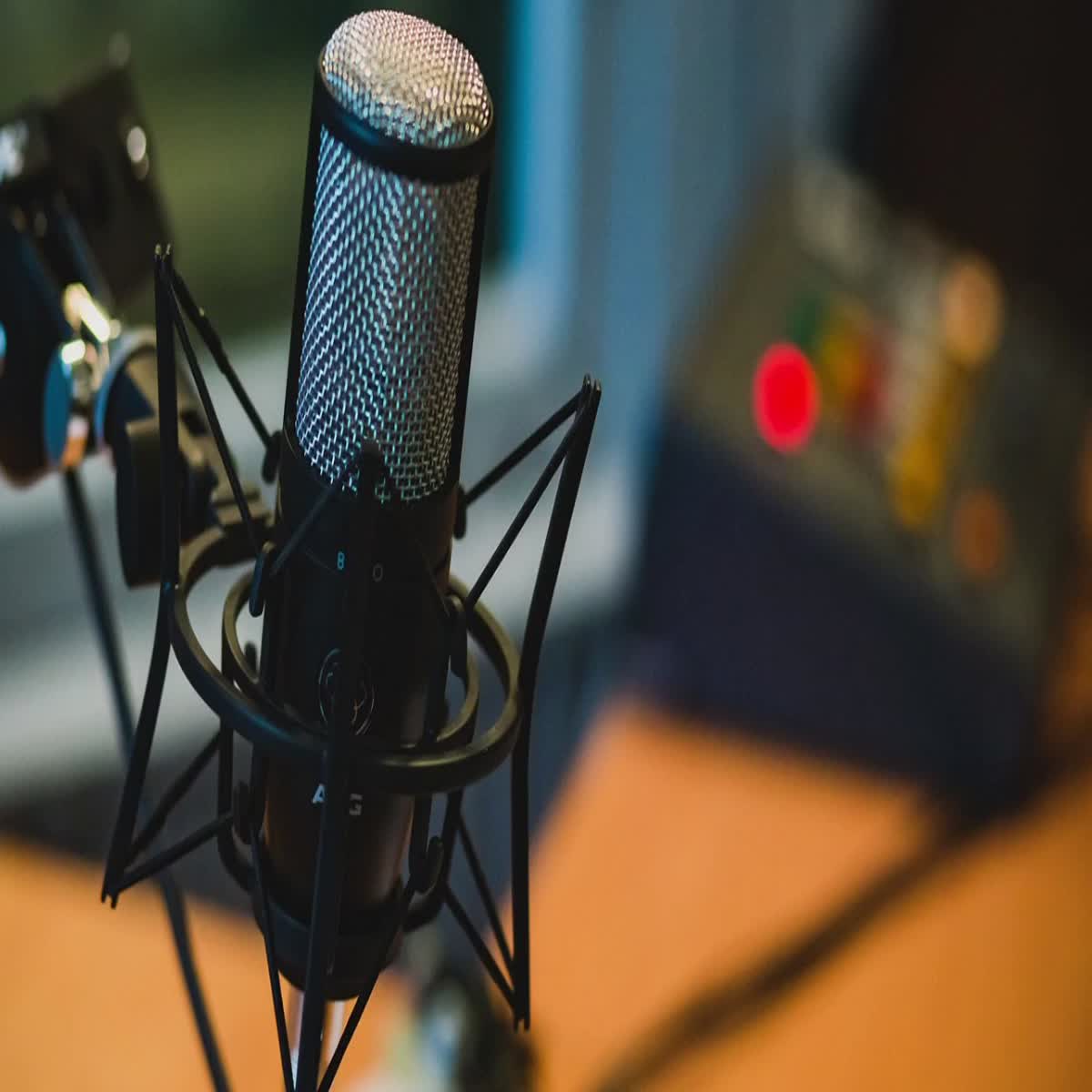 We Will Record British or American Voiceover for Your YouTube Videos 