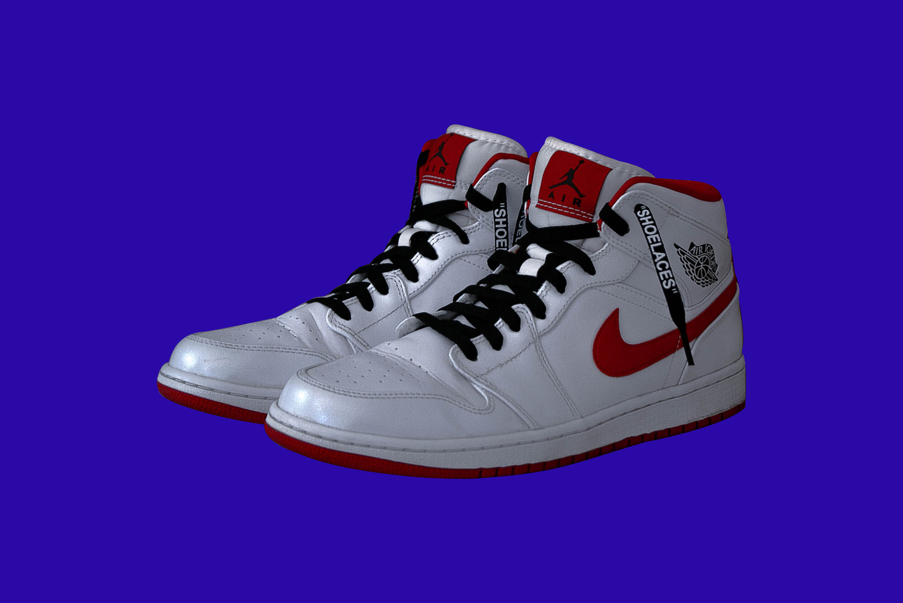 I'm a student and Professional Photoshop Editor, Retoucher, Designer, working in the stream for more