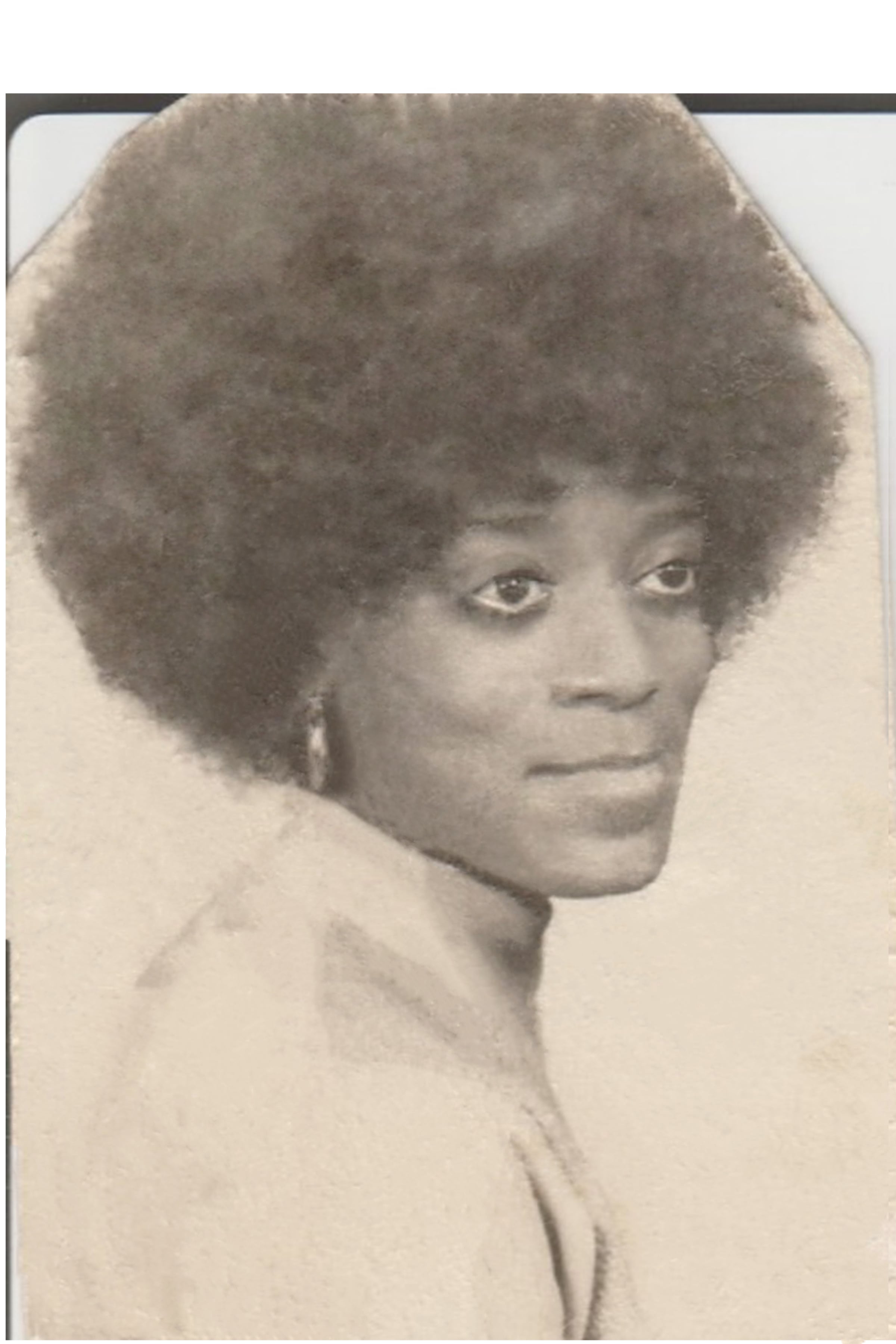 I will do professional edition, retouch and restoration of photo