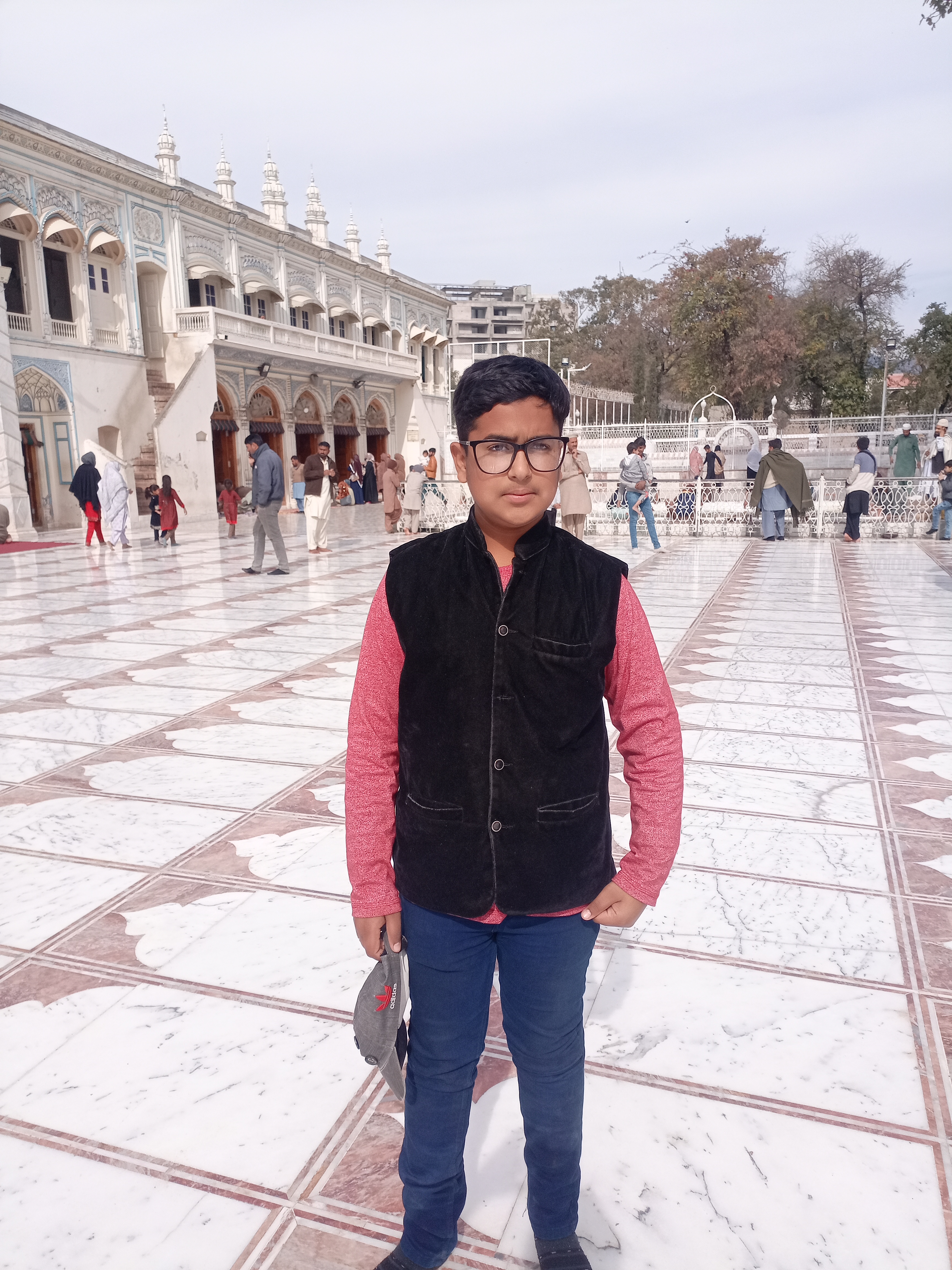 Remove and change background of any pictures