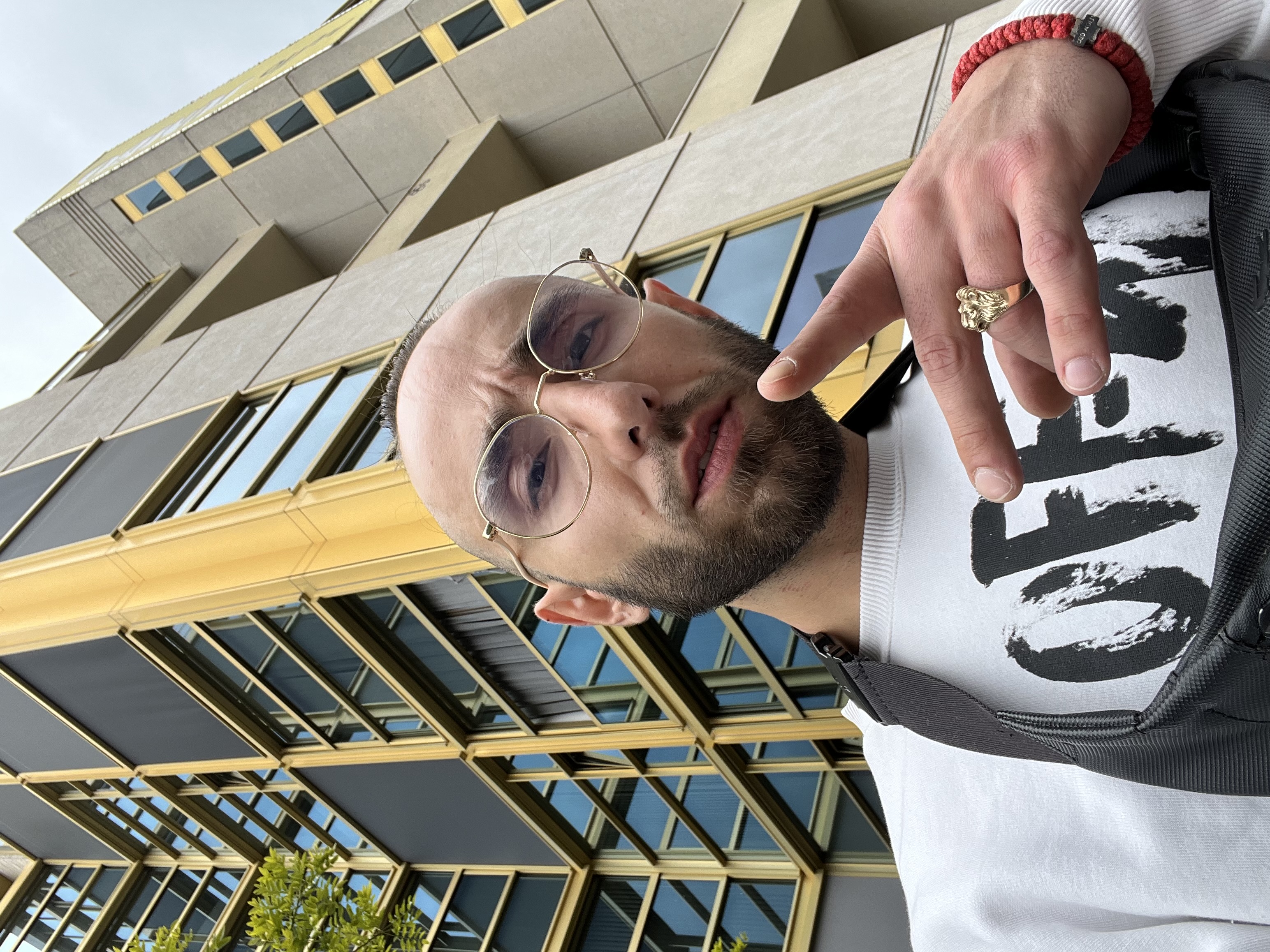 Creative Video & Sound Expert | Editing, Color Grading & Design