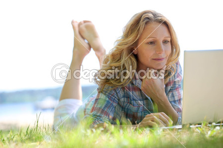 for unique 500-1000 article within 24 hours on any to...