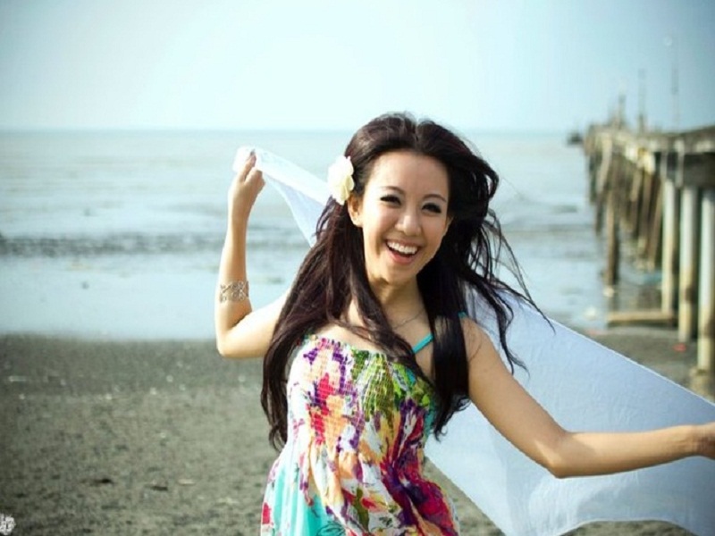 Create 500 words of Amazing Creative Writing