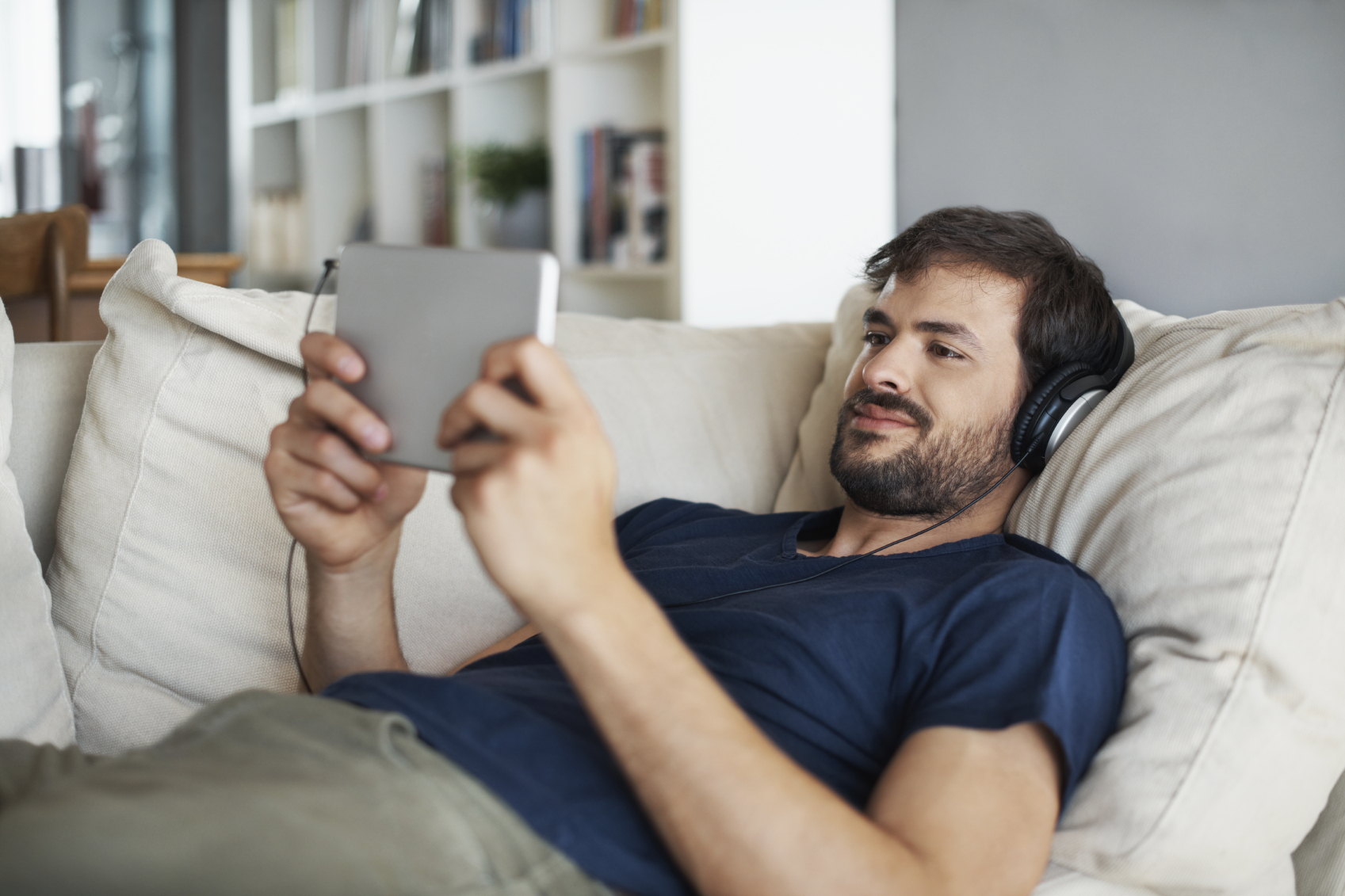 MAKE MONEY with a COMPLETELY AUTOPILOT tube site in ANY subject