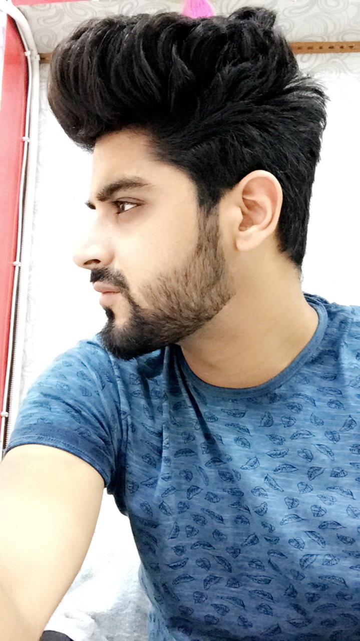 Create Professional Spokesperson Realsitic HQ Video H...