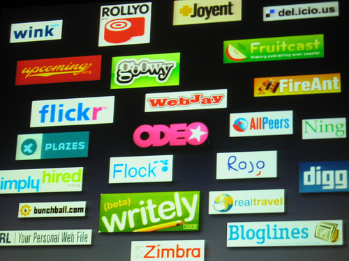 offer a content curation service over TOP 5 social networks and bookmarks