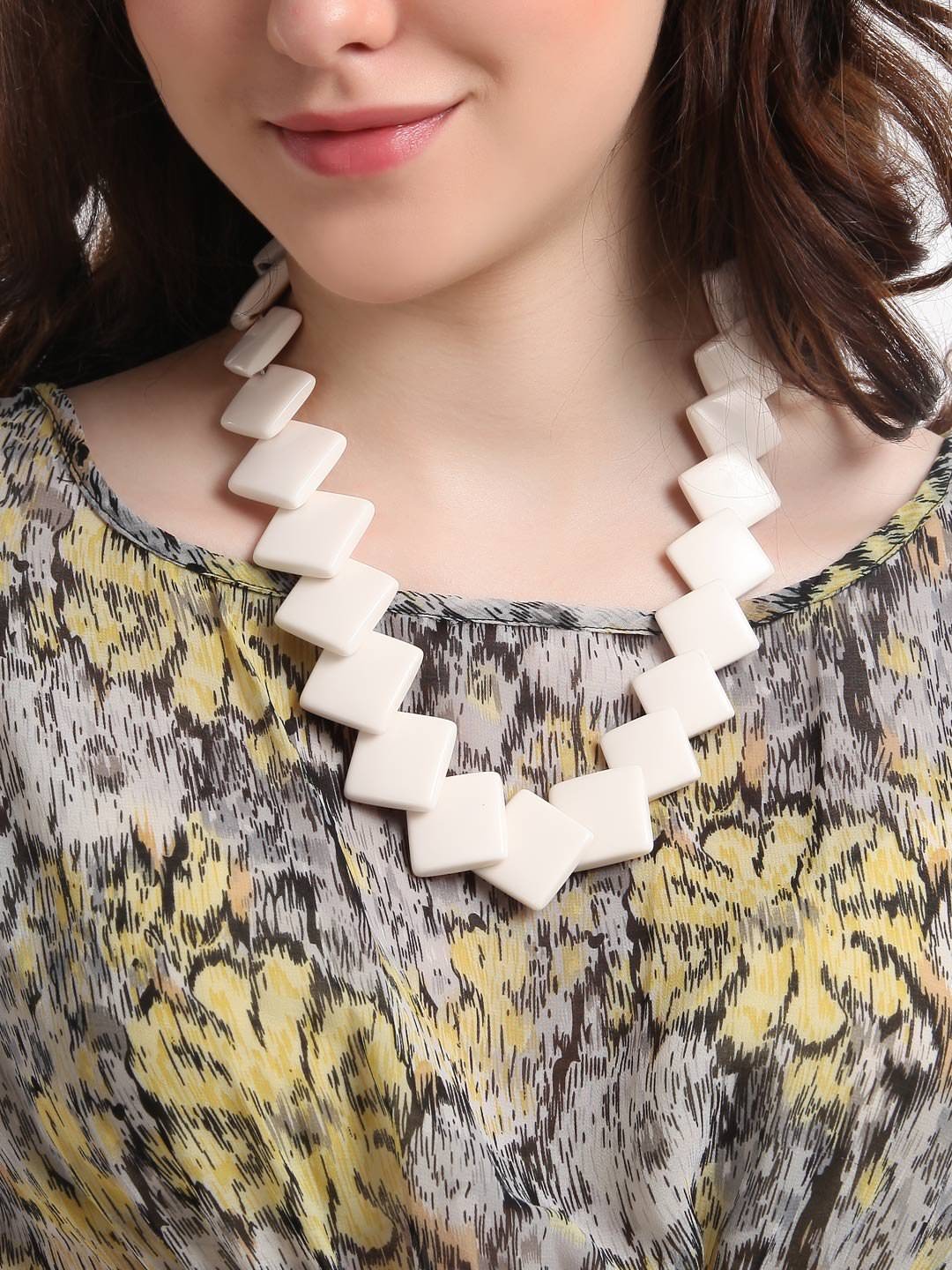 create a white indian necklace