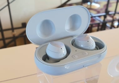 I will remove background from 20 images Professionally from your E-commerce products,  from documents