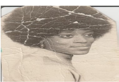 I will do professional edition,  retouch and restoration of photo